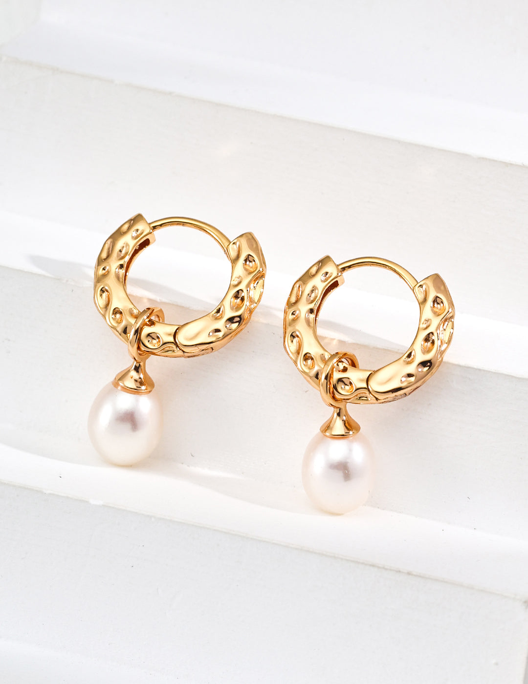 golden-radiance-pearl-hoop-earrings